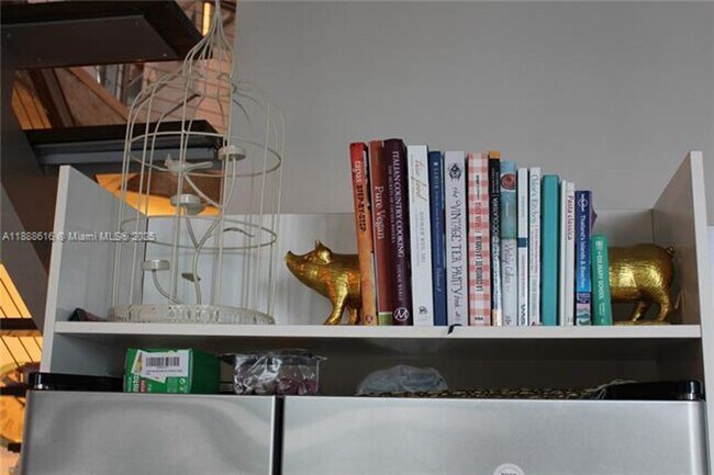 Building Photo - 690 SW 1st Ct