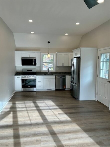 Building Photo - 265 Dunstable Rd