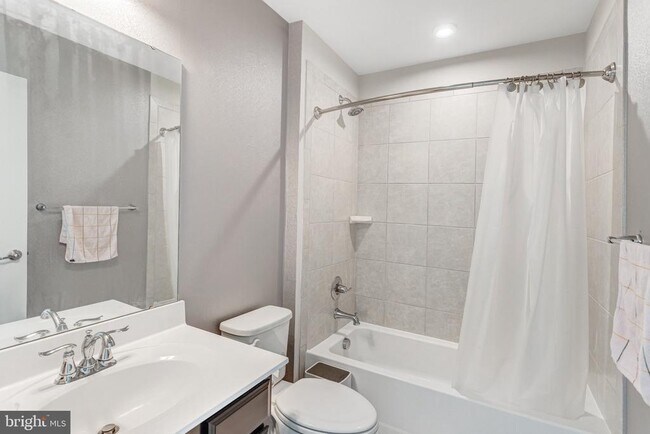 Building Photo - 11241 Wheeler Ridge Dr