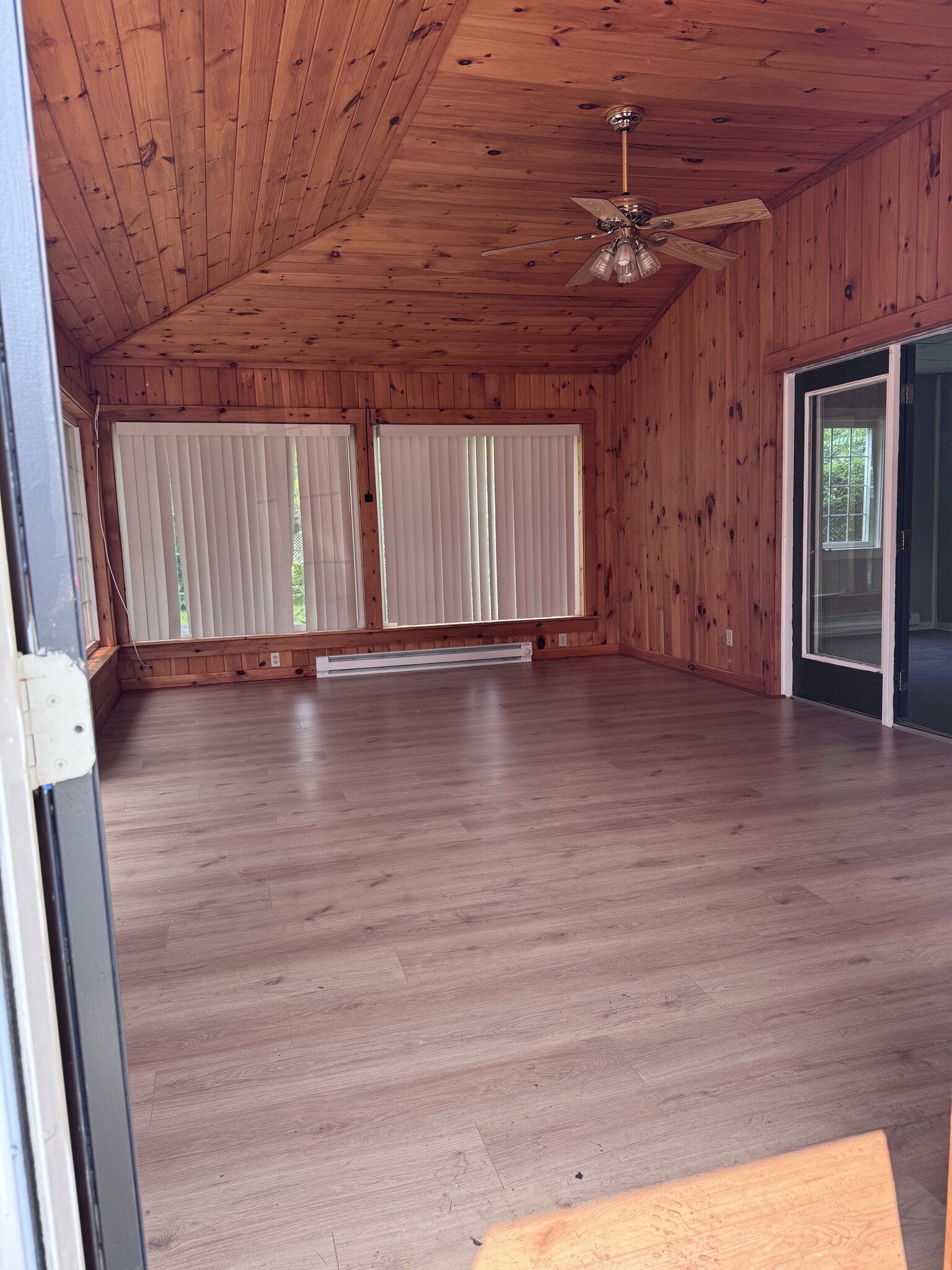 Bonus Room - 906 West Ave