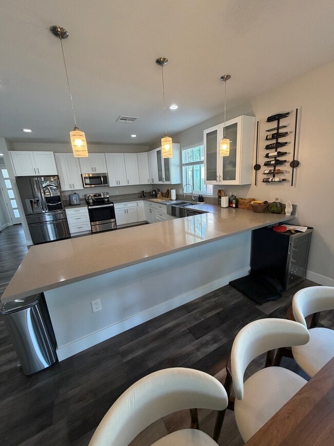 Building Photo - 1213 N 28th St