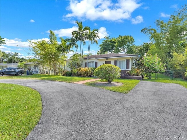 Building Photo - 6510 SW 63rd Ct