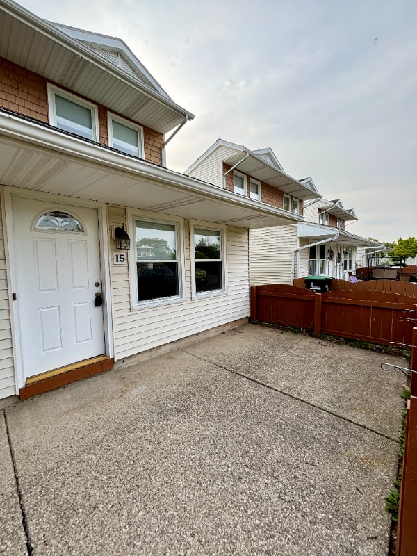 Building Photo - 15 Concord Ct