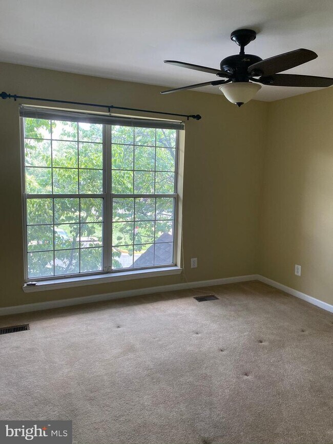 Building Photo - 46860 Clarion Terrace