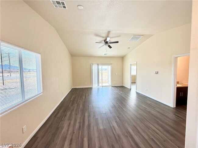 Building Photo - 640 E Alabama St