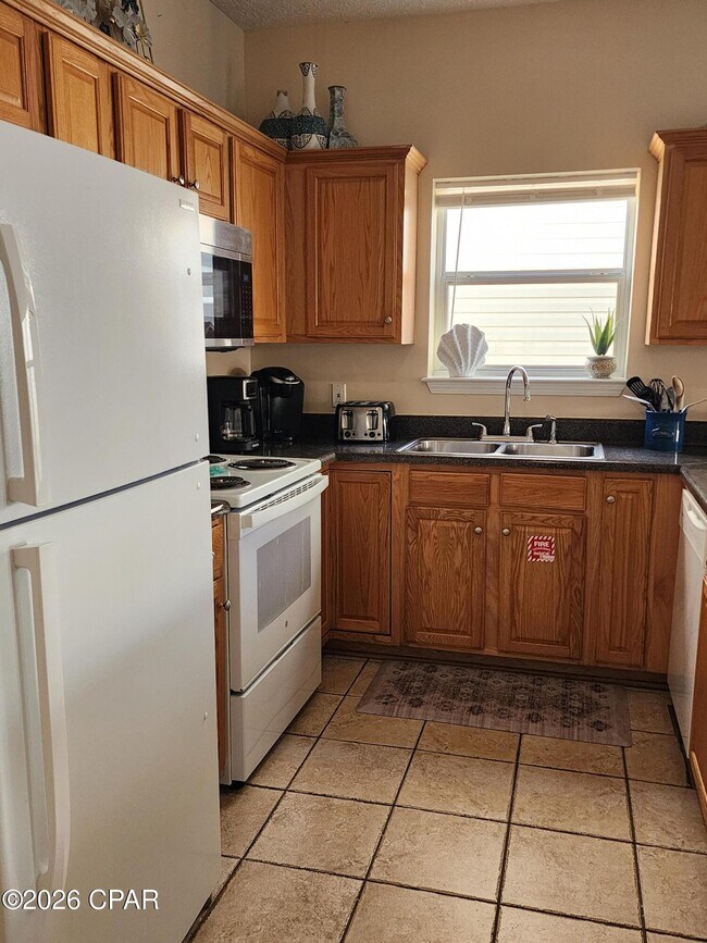 Building Photo - 11728 Seashore Ln