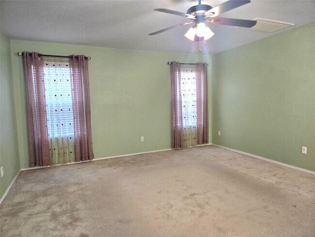 Building Photo - 133 Hillhouse Ln