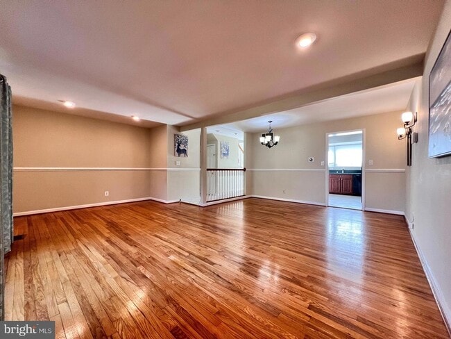 Building Photo - 10305 Crimson Tree Ct