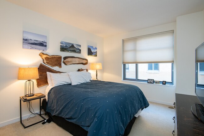 Building Photo - 475 K St NW