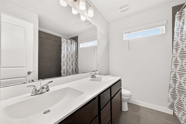 Building Photo - 6803 Alamitos Ct
