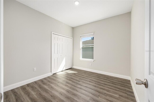 Building Photo - 5998 SW 154th Street Rd