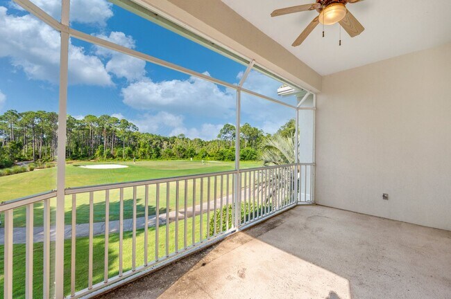 Building Photo - Gorgeous Regatta Bay 3 Bedroom Townhouse!