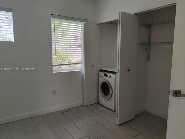 Building Photo - 740 Meridian Ave