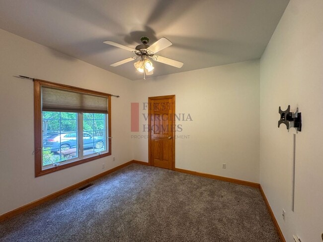 Building Photo - 25 Fleetwood Dr