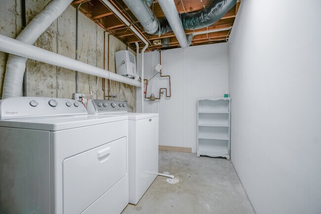 Building Photo - 11611 Davey Dr