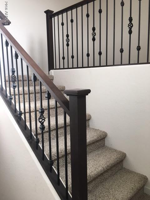 Building Photo - 1502 E Dunlap Ave