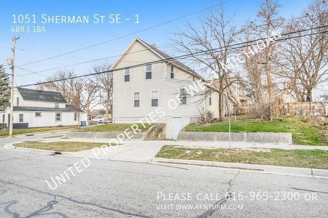 Building Photo - Available Now | 4 Bedroom 1 Bath Lower Lev...