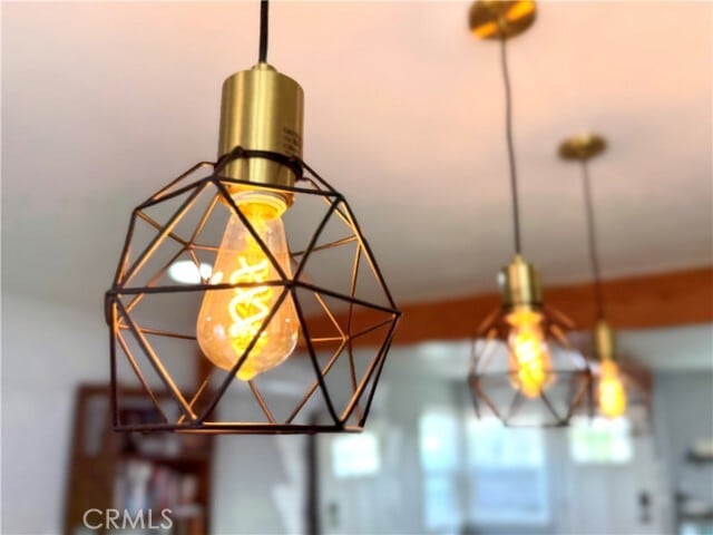 Building Photo - 115 W Valencia Ave