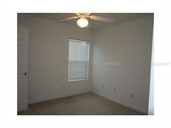 Building Photo - Regency Oaks 3BR/2.5BA Townhouse for Lease