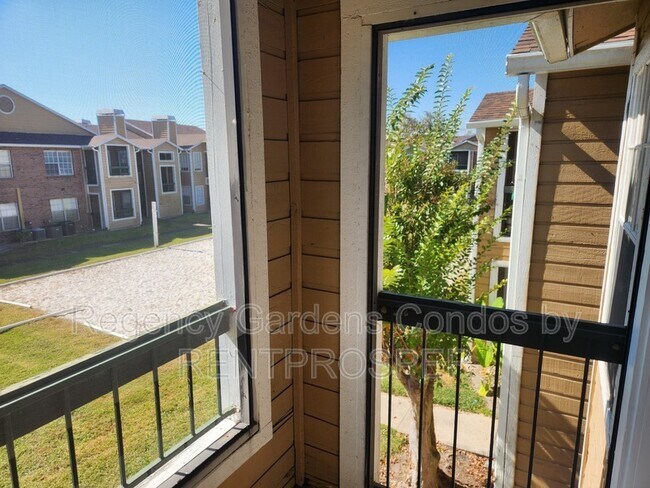 Building Photo - 5540 Devonbriar Way