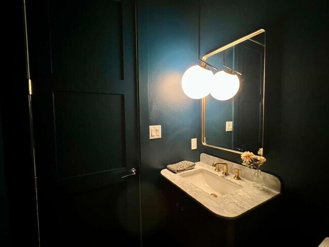 Building Photo - 9811 Mocking Bird Hill Ln