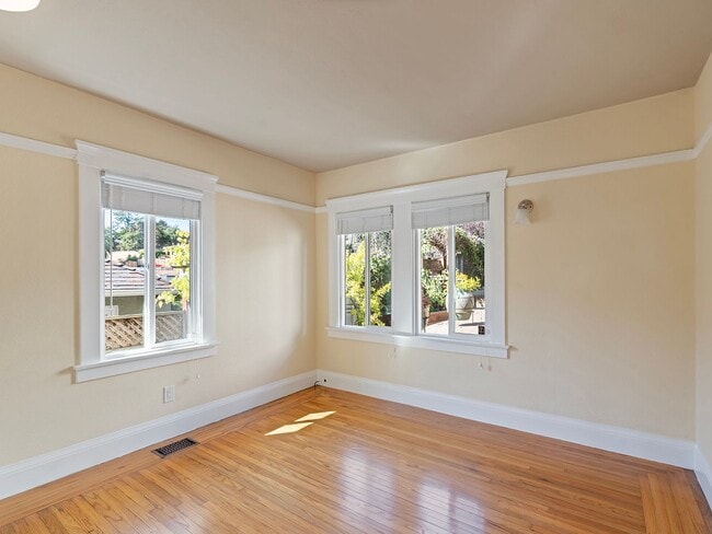 Building Photo - Updated single family home