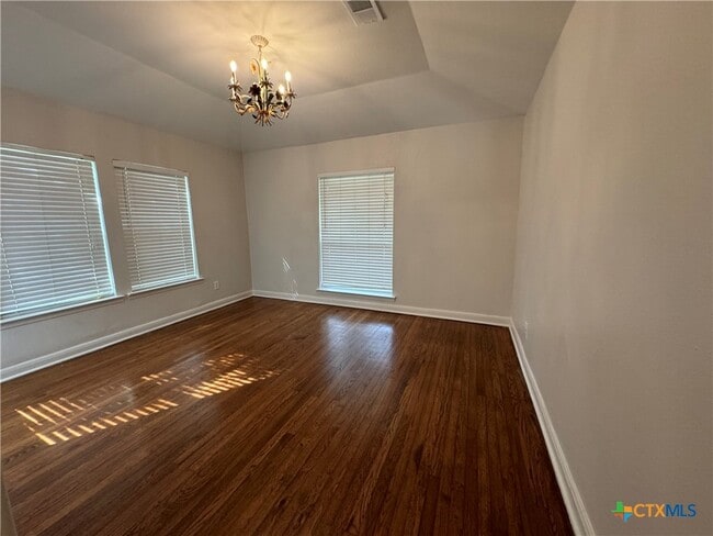 Building Photo - 397 W Edgewater Terrace