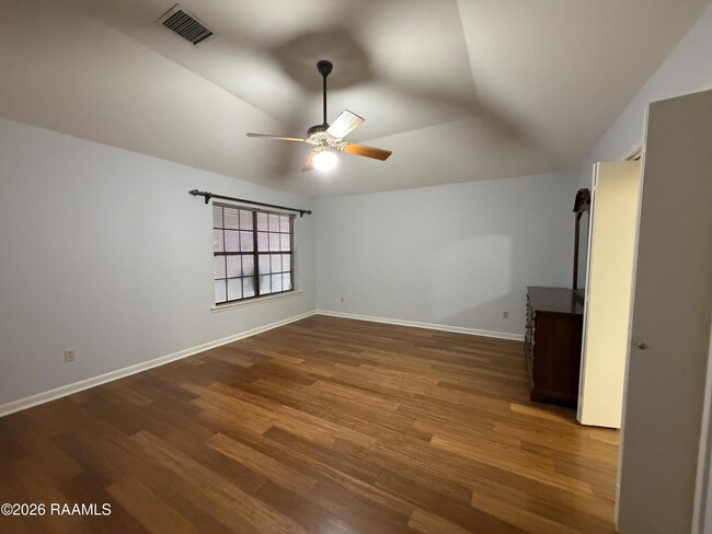 Building Photo - 1103 E Bayou Pkwy