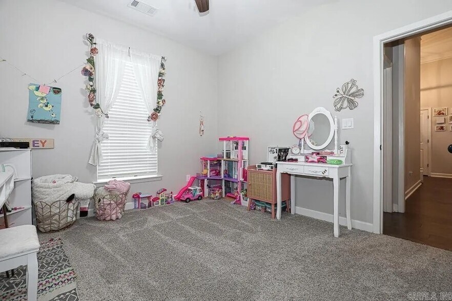 Building Photo - 613 Creekside Cv