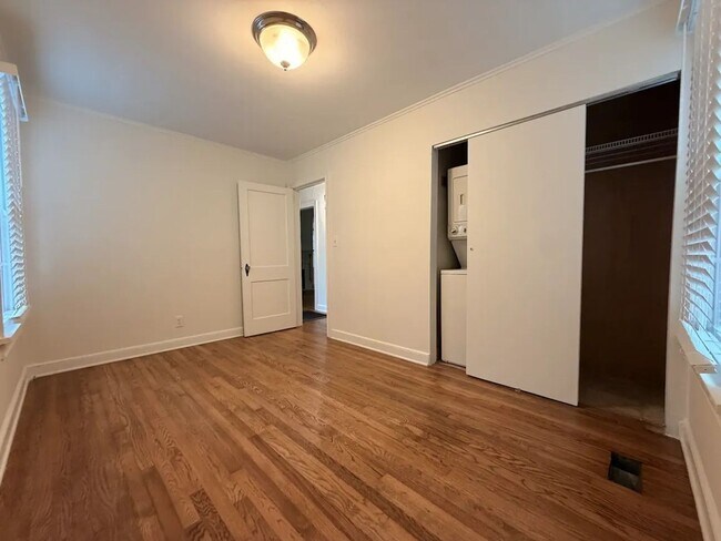 Building Photo - 429 Deering Rd NW