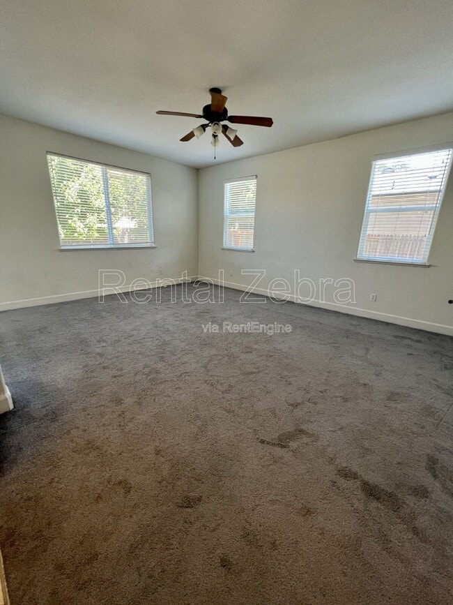 Building Photo - 459 Jacobs Dr