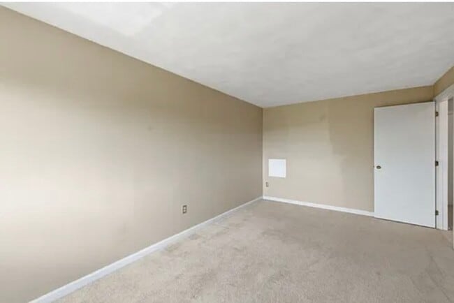 Building Photo - 87 Sterling Ln
