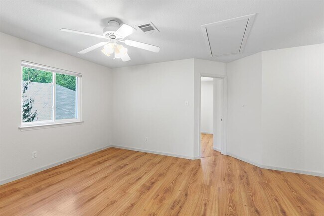 Building Photo - 1310 Strickland Dr