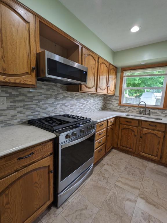 Building Photo - 3515 Melody Ln E