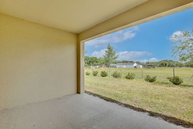 Building Photo - Move-In Ready 2BR/2BA Villa with Den + 2-Car Garage | Lake Nona Adjacent | Suncrest at St. Cloud