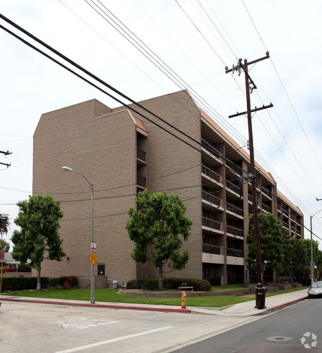Building Photo - Lutheran Towers