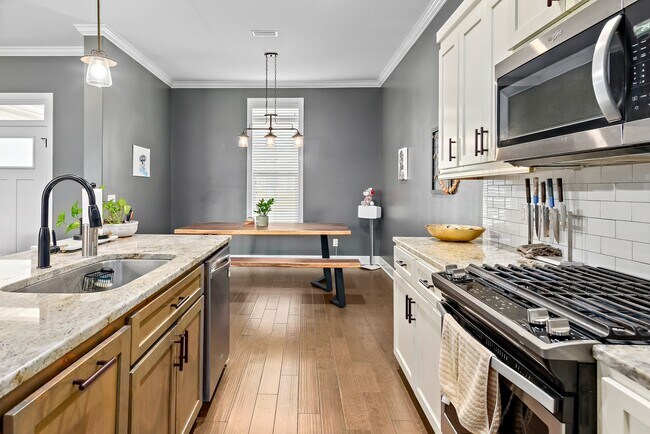 Building Photo - 103 Allisha Ct