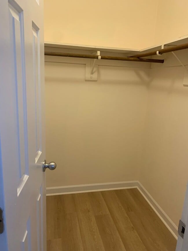 Building Photo - Great location off Millbrook near 70! 2 Bedroom ~2 bath~ pets negotiable! No HOA!