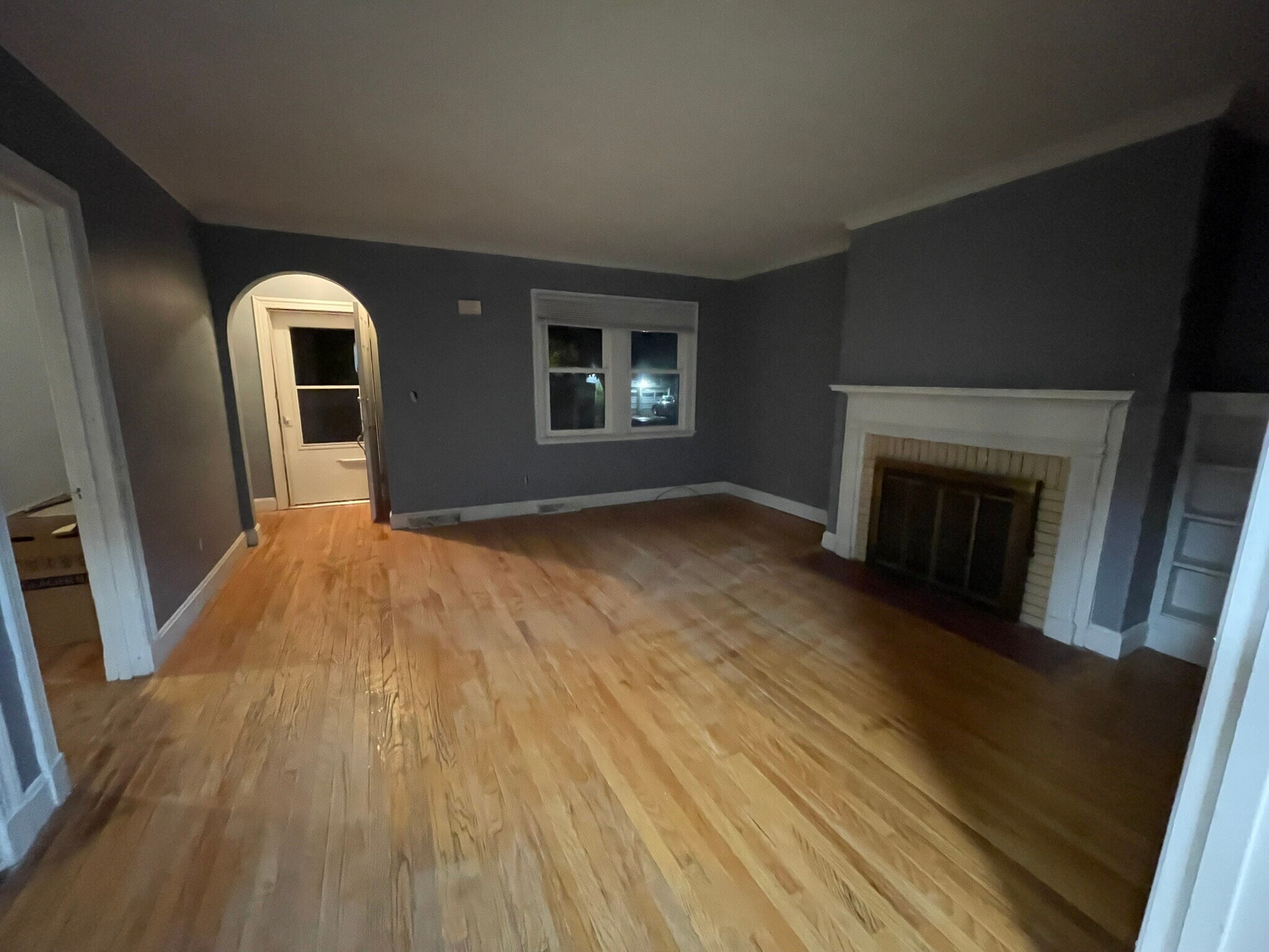 Living Room - 102 N Center St