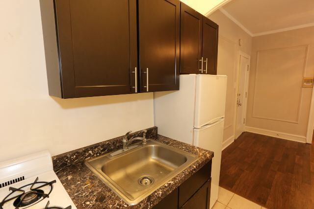 Building Photo - 2849 N Burling St