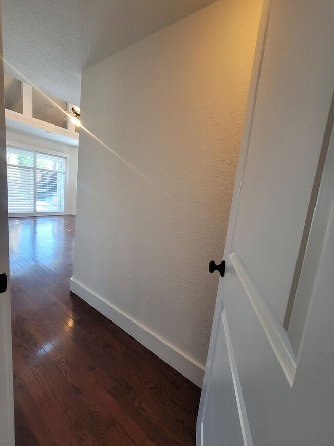 Building Photo - 437 Enslen Park Ct