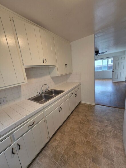 Building Photo - 4415 Rosebud Ln