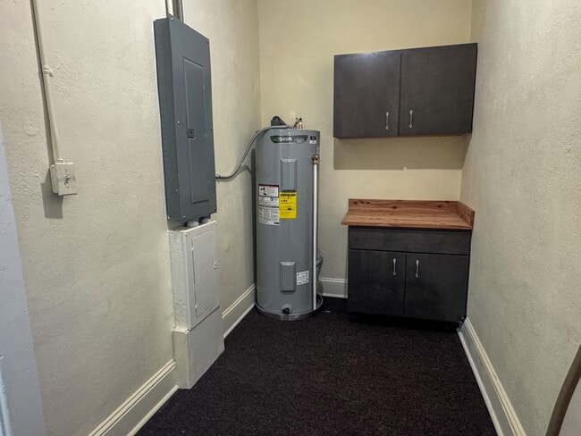 Building Photo - 1014 Hamilton Ave