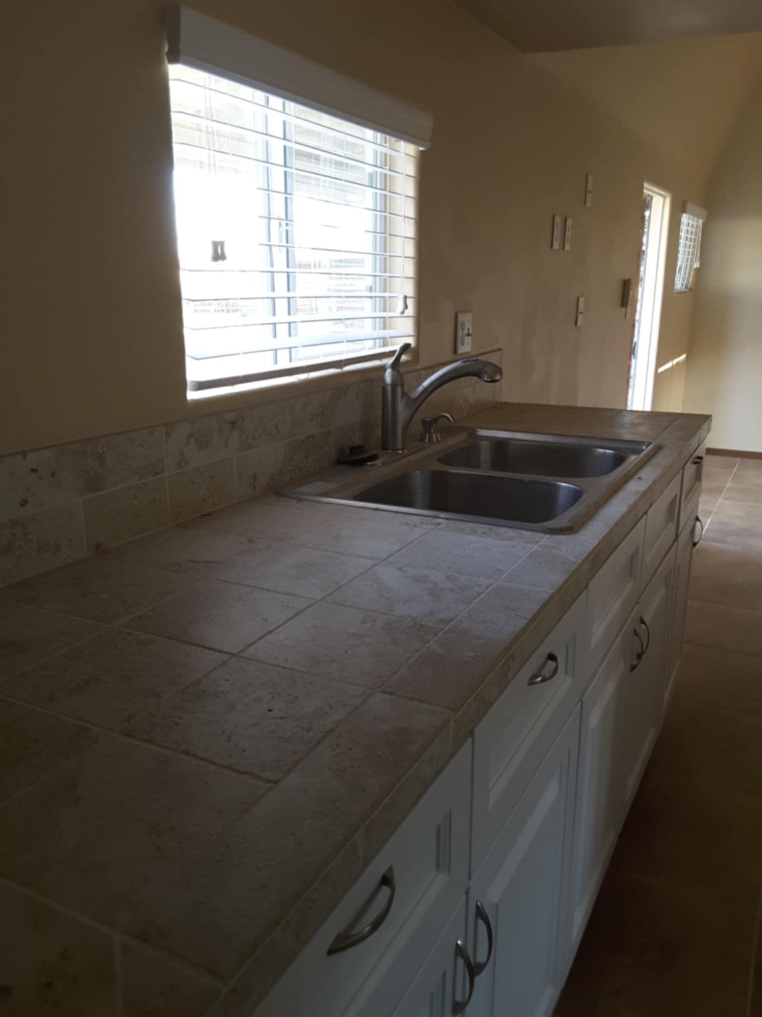 Building Photo - 911 Daugherty Rd