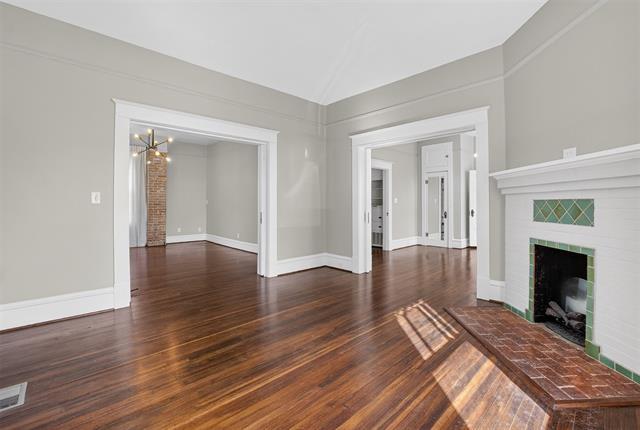 Building Photo - 1630 Mistletoe Blvd