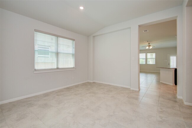 Building Photo - 2425 Temple Crag Dr