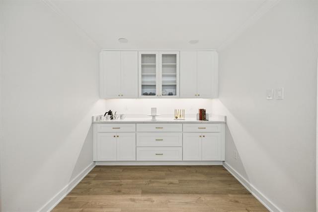 Building Photo - 2417 Cornell Dr