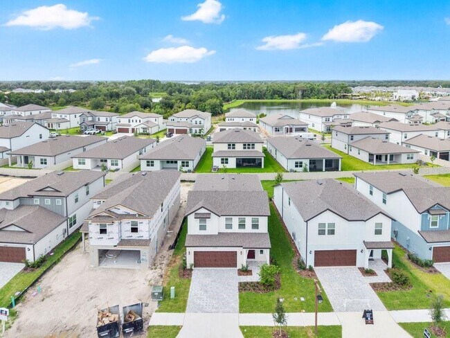 Building Photo - 33460 Binding Ties Ln