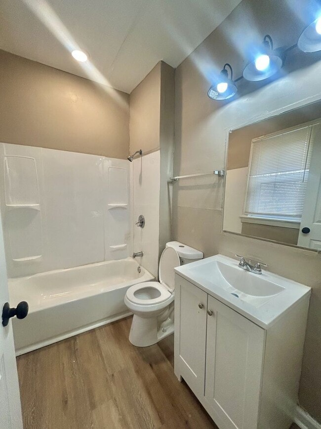 Building Photo - 5211 Montgomery Rd