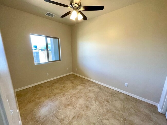 Building Photo - Newly Constructed 2 Bedroom Home!